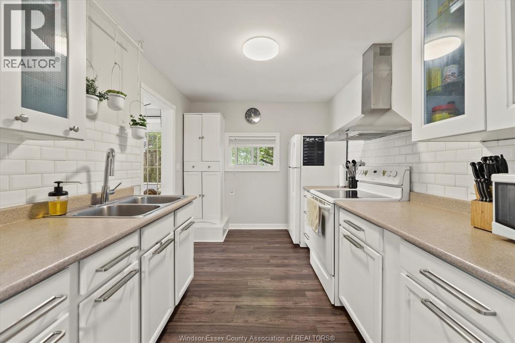 2369 Wellesley, Windsor, Ontario  N8W 2G3 - Photo 11 - 25027379