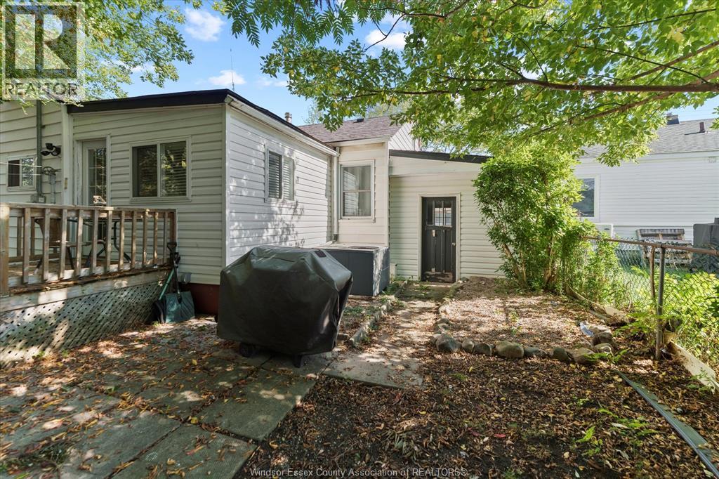 2369 Wellesley, Windsor, Ontario  N8W 2G3 - Photo 24 - 25027379