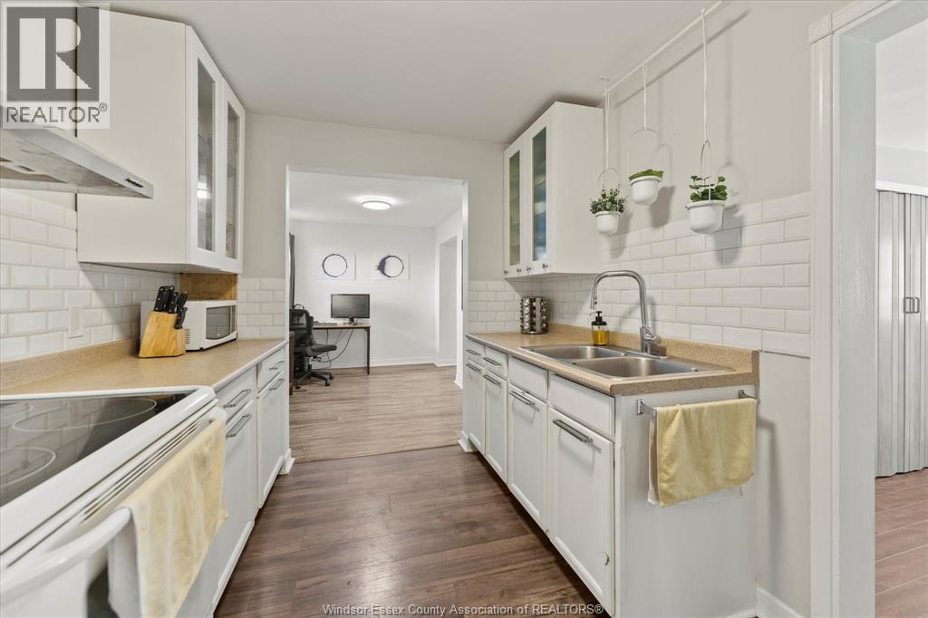 2369 Wellesley, Windsor, Ontario  N8W 2G3 - Photo 13 - 25027379