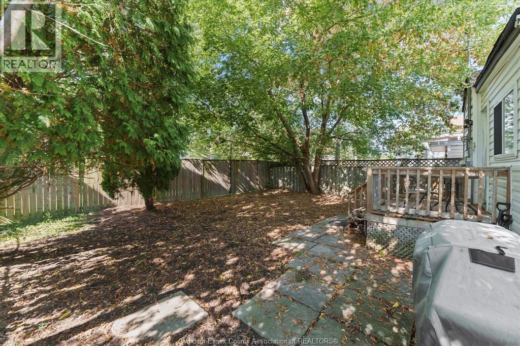 2369 Wellesley, Windsor, Ontario  N8W 2G3 - Photo 23 - 25027379