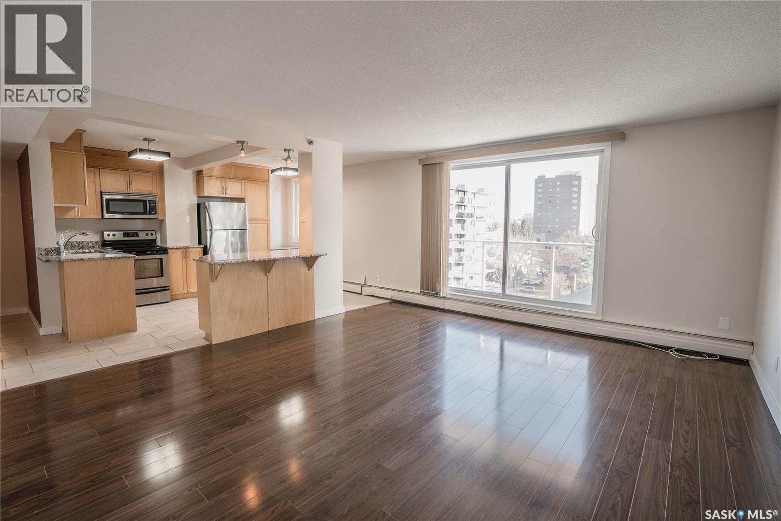 704 320 5th Avenue N, Saskatoon, Saskatchewan  S7K 2P5 - Photo 2 - SK021886