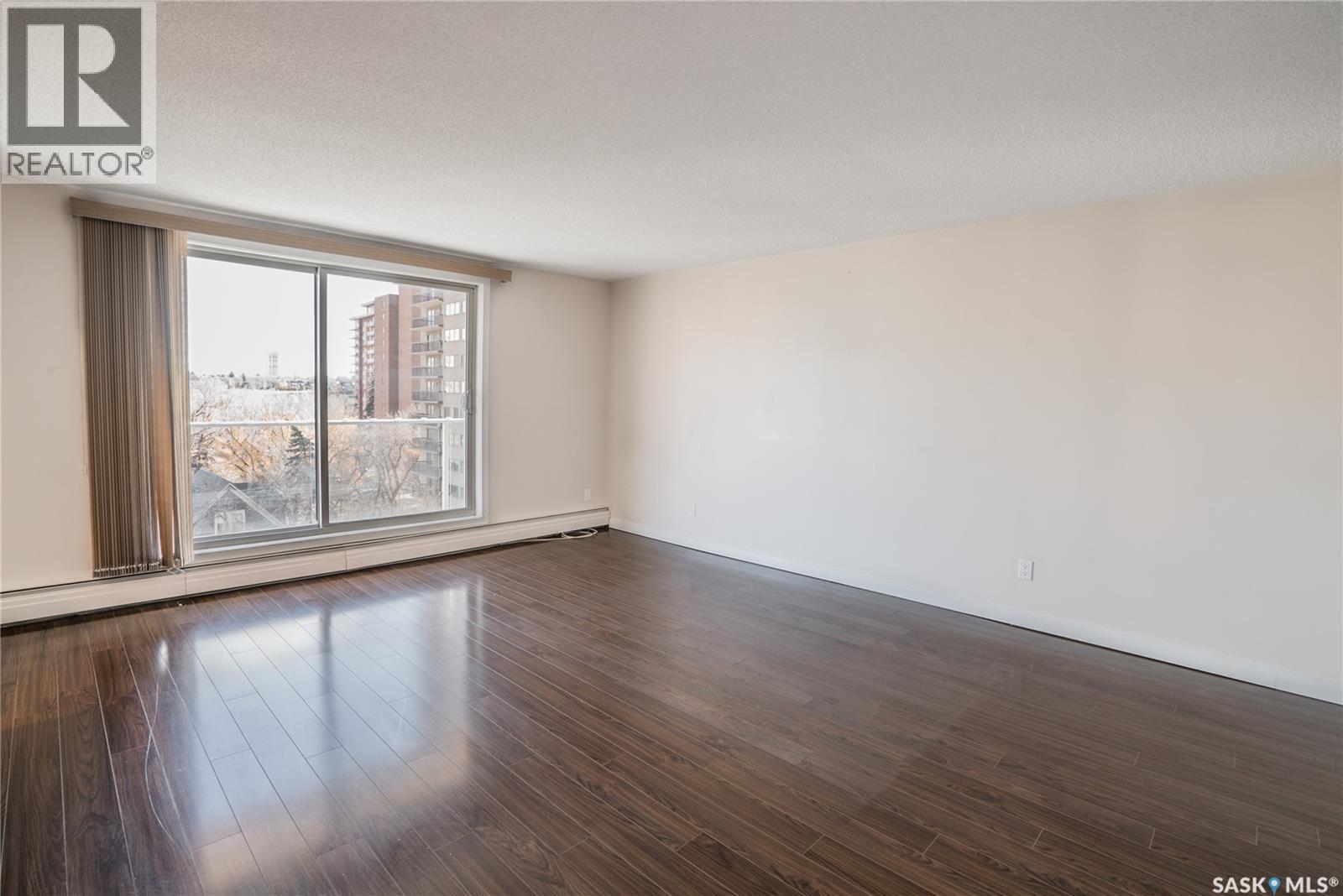 704 320 5th Avenue N, Saskatoon, Saskatchewan  S7K 2P5 - Photo 3 - SK021886