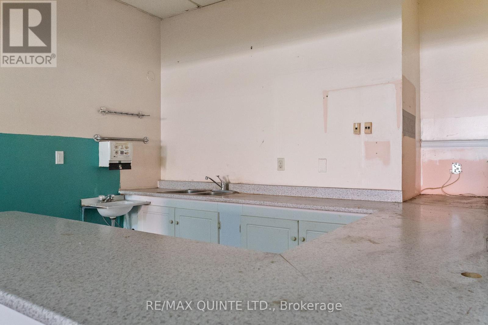 71 Dundas Street W, Quinte West, Ontario K8V 3P4 - Photo 12 - X11901253