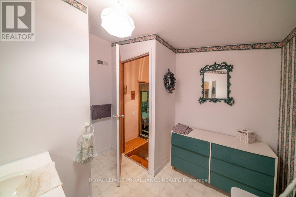 1087c Hills Lake Road, North Frontenac, Ontario  K0H 2M0 - Photo 22 - X12327900