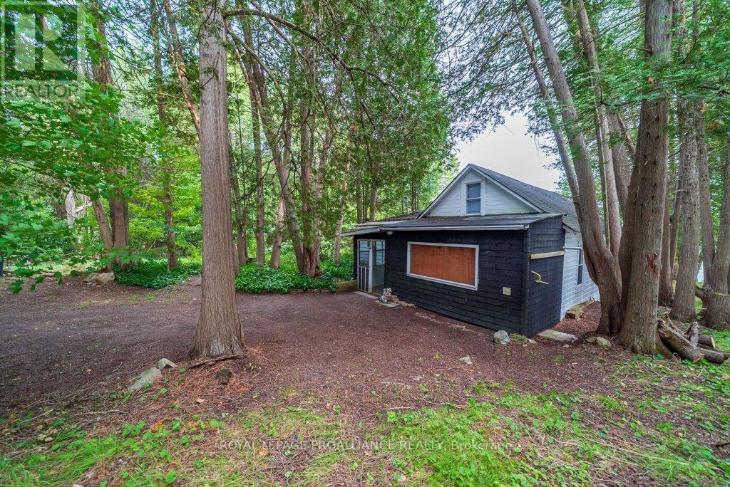 1087c Hills Lake Road, North Frontenac, Ontario  K0H 2M0 - Photo 8 - X12327900