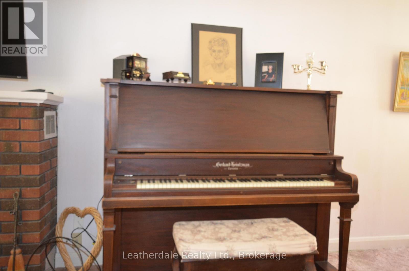 205 West Street N, Orillia, Ontario  L3V 5C7 - Photo 13 - S12486013