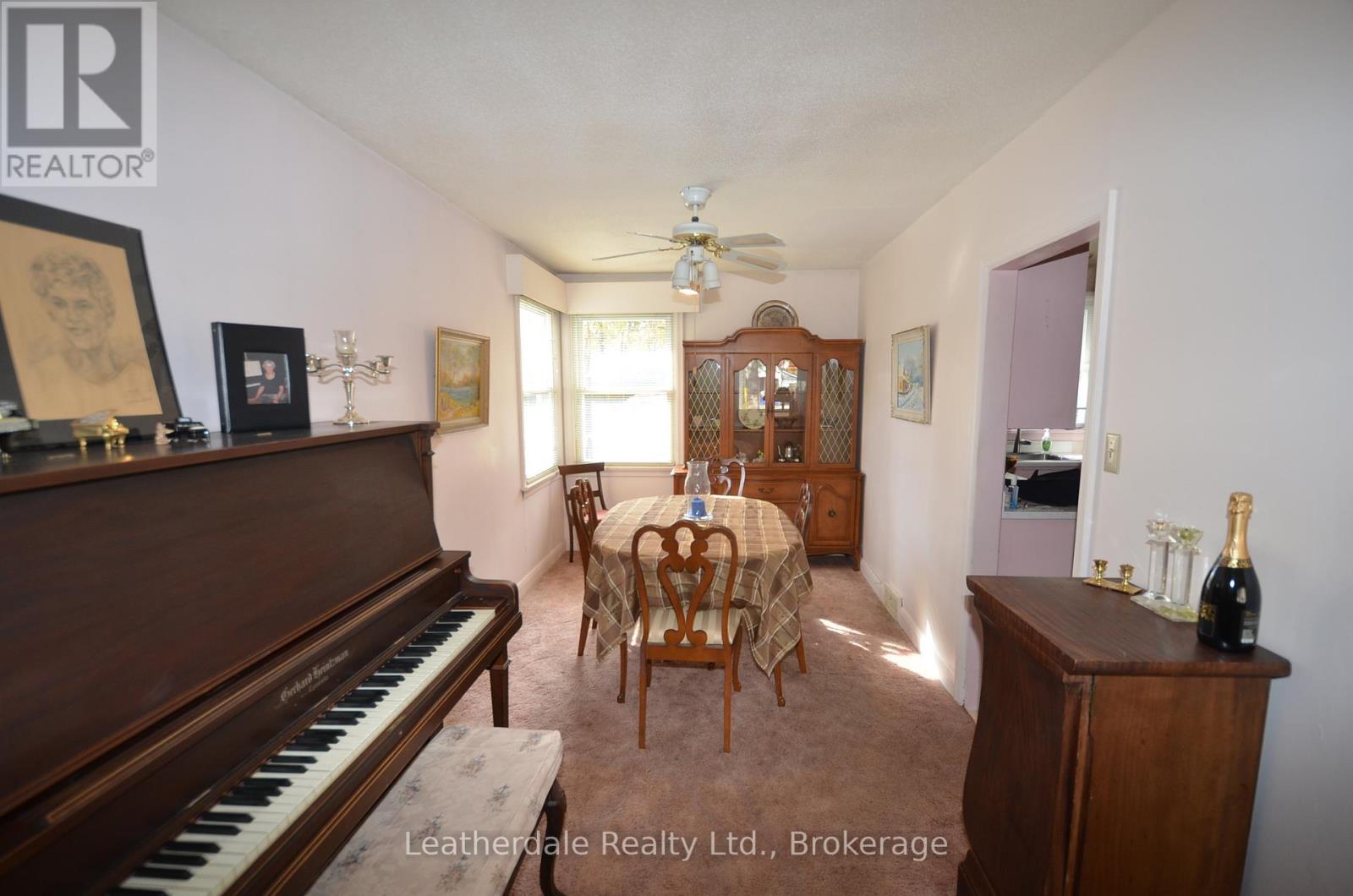 205 West Street N, Orillia, Ontario  L3V 5C7 - Photo 14 - S12486013