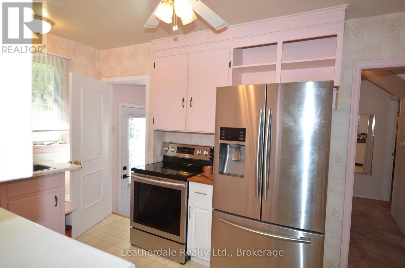 205 West Street N, Orillia, Ontario  L3V 5C7 - Photo 17 - S12486013