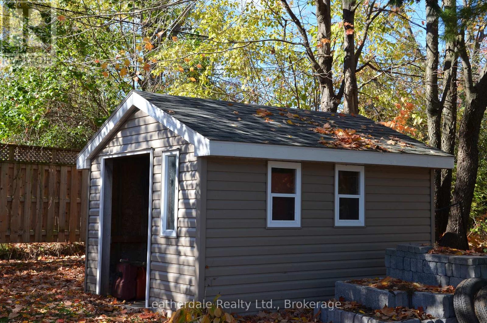 205 West Street N, Orillia, Ontario  L3V 5C7 - Photo 3 - S12486013