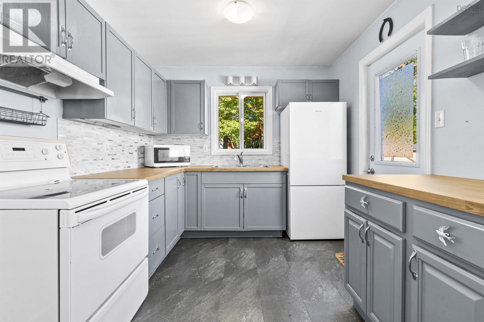 41 Sunnyvale Court, Lower Sackville, Nova Scotia  B4E 2T2 - Photo 10 - 202524801