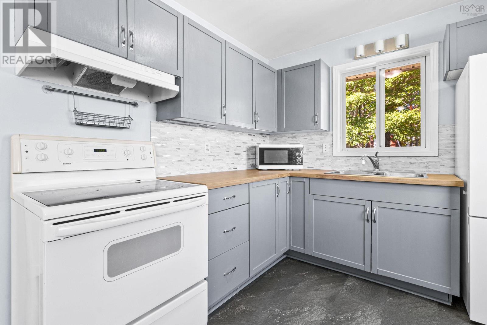 41 Sunnyvale Court, Lower Sackville, Nova Scotia  B4E 2T2 - Photo 12 - 202524801