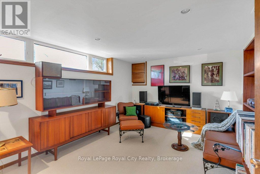 40 Keats Crescent, Guelph, Ontario  N1G 3B2 - Photo 19 - X12486016