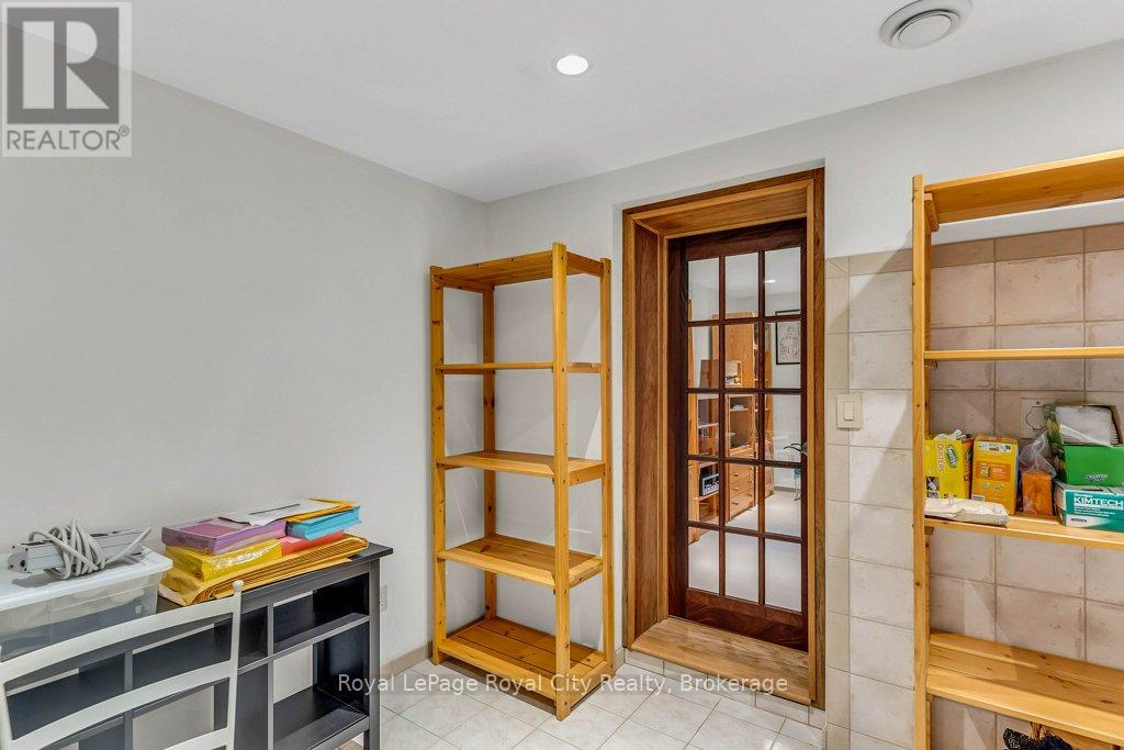 40 Keats Crescent, Guelph, Ontario  N1G 3B2 - Photo 29 - X12486016