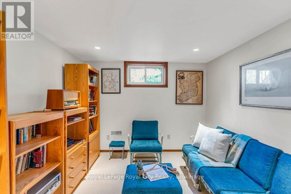 40 Keats Crescent, Guelph, Ontario  N1G 3B2 - Photo 30 - X12486016