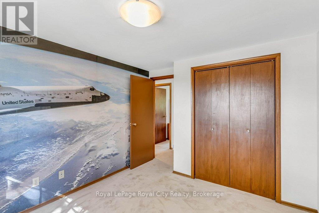 40 Keats Crescent, Guelph, Ontario  N1G 3B2 - Photo 36 - X12486016