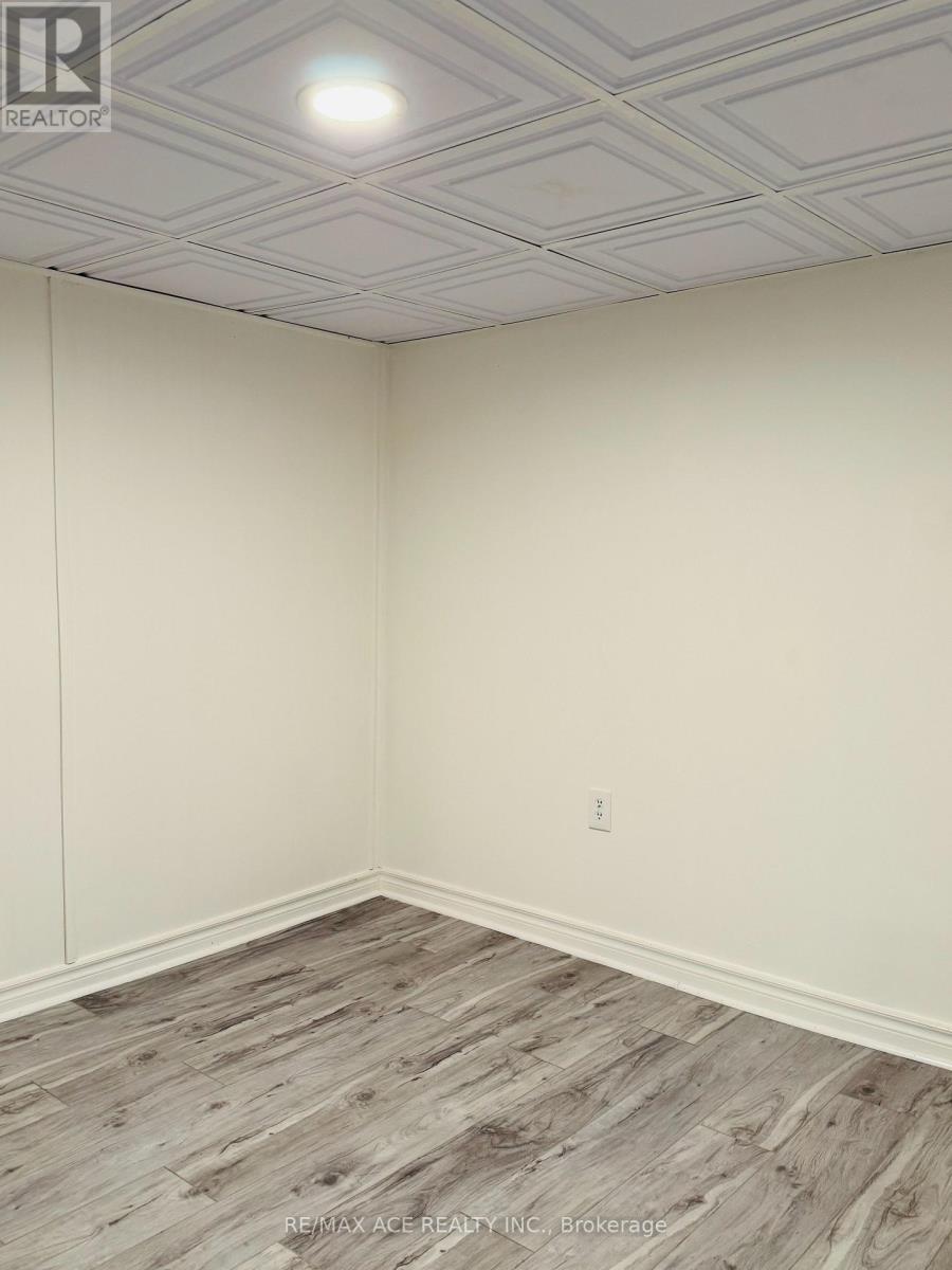 Bsmt - 70 Colonial Avenue, Toronto, Ontario  M1M 2C5 - Photo 10 - E12485868