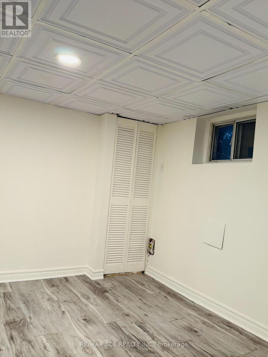 Bsmt - 70 Colonial Avenue, Toronto, Ontario  M1M 2C5 - Photo 9 - E12485868