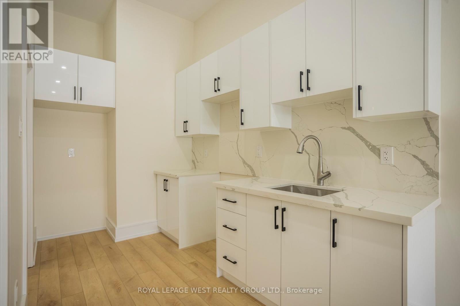 BSMT - 266A KENNEDY ROAD, Toronto, Ontario