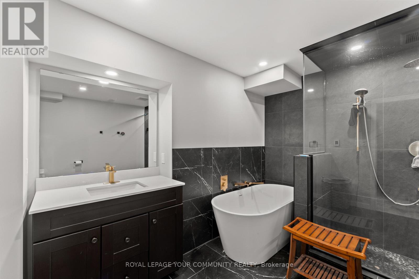 1645 Acorn Lane, Pickering, Ontario  L1Y 1A7 - Photo 36 - E12485912