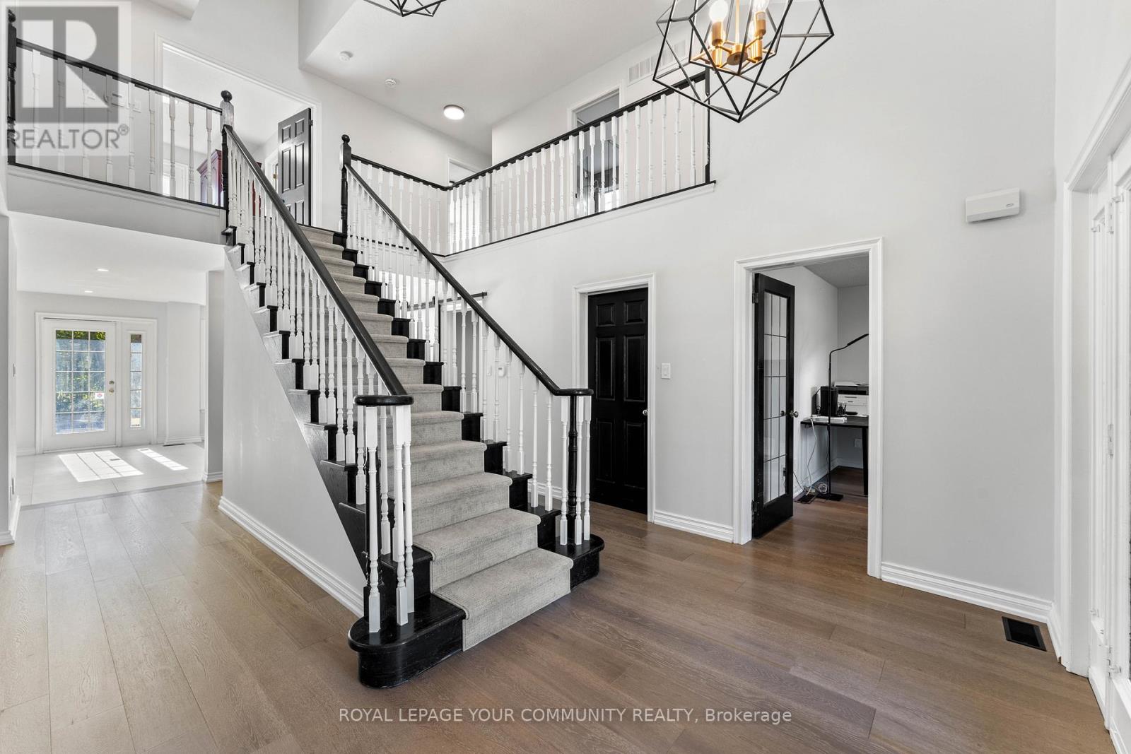 1645 Acorn Lane, Pickering, Ontario  L1Y 1A7 - Photo 6 - E12485912