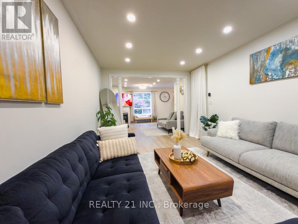 35 Markwood Crescent W, Whitby, Ontario  L1R 2S3 - Photo 3 - E12485930