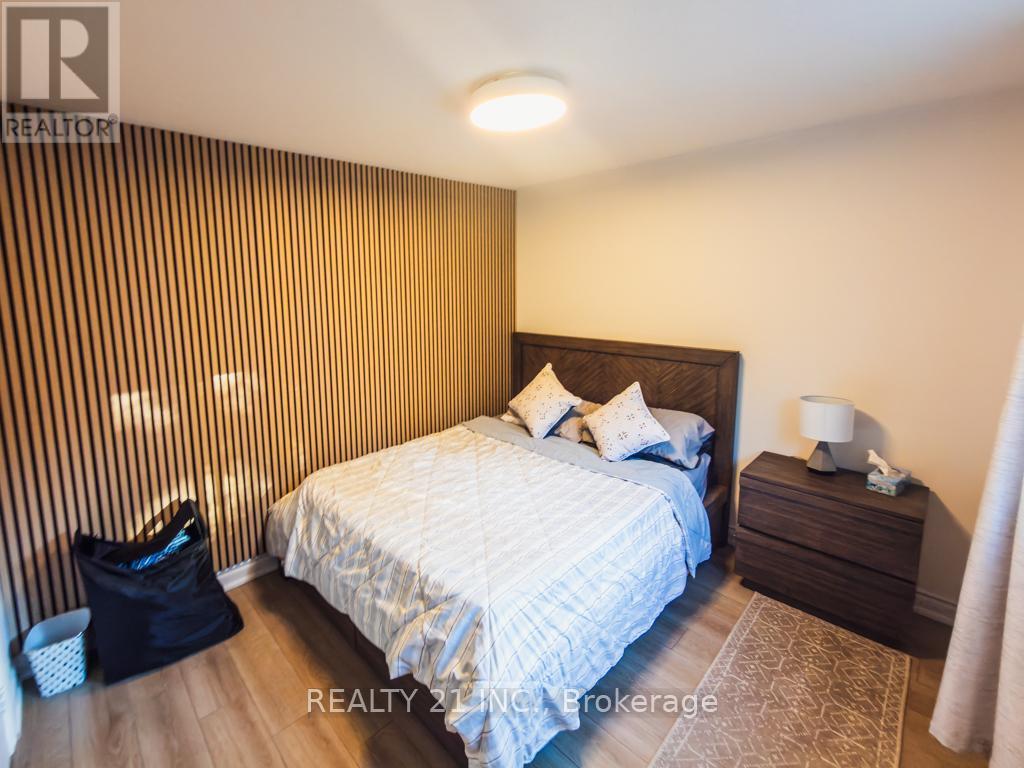 35 Markwood Crescent W, Whitby, Ontario  L1R 2S3 - Photo 7 - E12485930