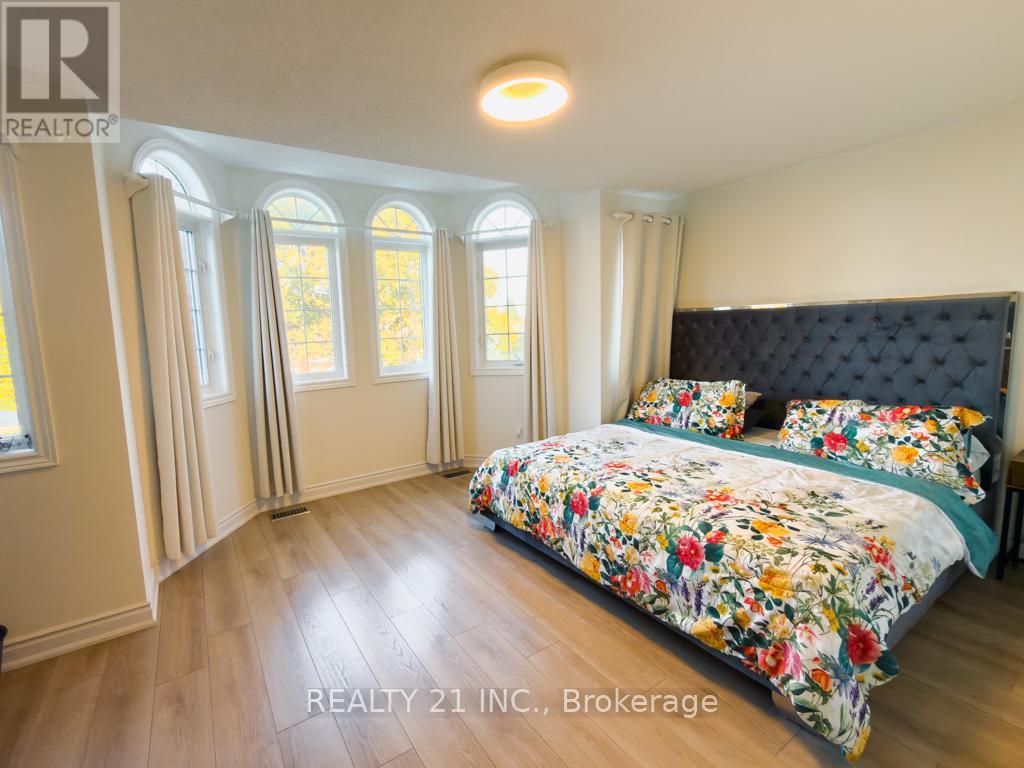 35 Markwood Crescent W, Whitby, Ontario  L1R 2S3 - Photo 8 - E12485930