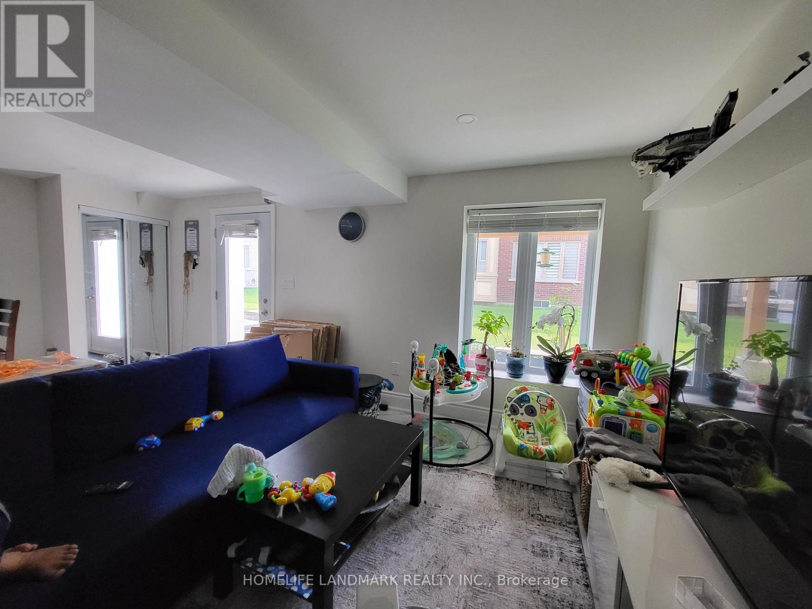 Bsmt - 1015 Kingpeak Crescent, Pickering, Ontario  L1V 2P8 - Photo 5 - E12485951