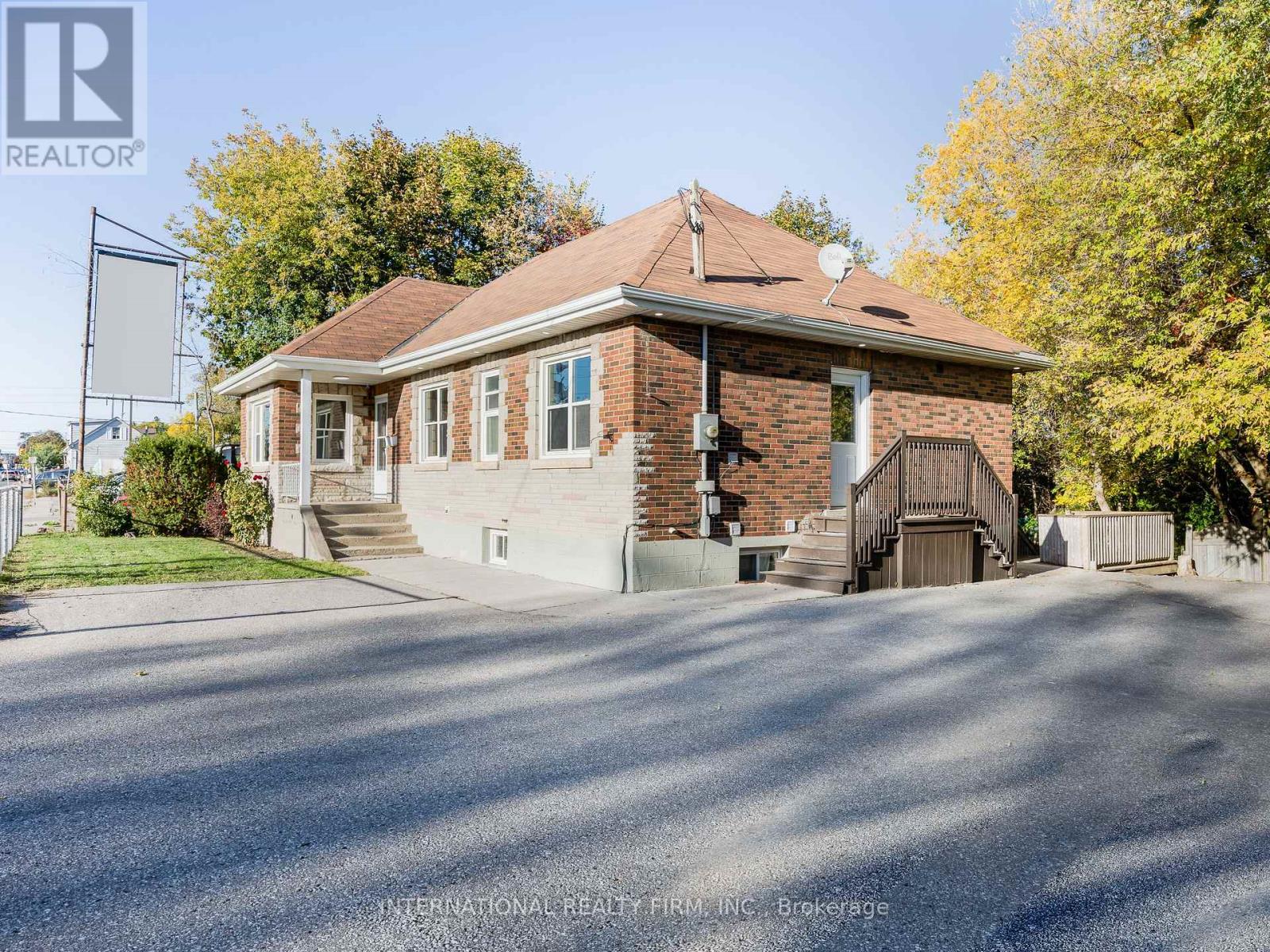 Basement - 345 Park Road S, Oshawa, Ontario  L1J 4H6 - Photo 16 - E12485973