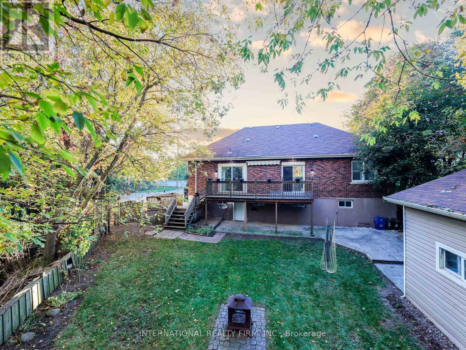 Basement - 345 Park Road S, Oshawa, Ontario  L1J 4H6 - Photo 21 - E12485973