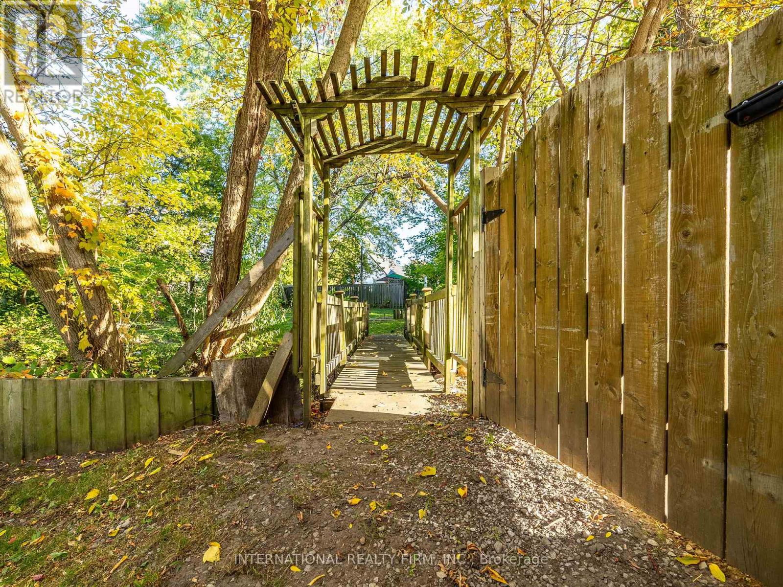 Basement - 345 Park Road S, Oshawa, Ontario  L1J 4H6 - Photo 22 - E12485973