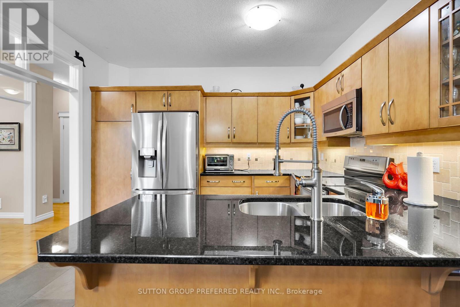 6517 Beattie Street, London South (South V), Ontario  N6P 1T9 - Photo 14 - X12485983