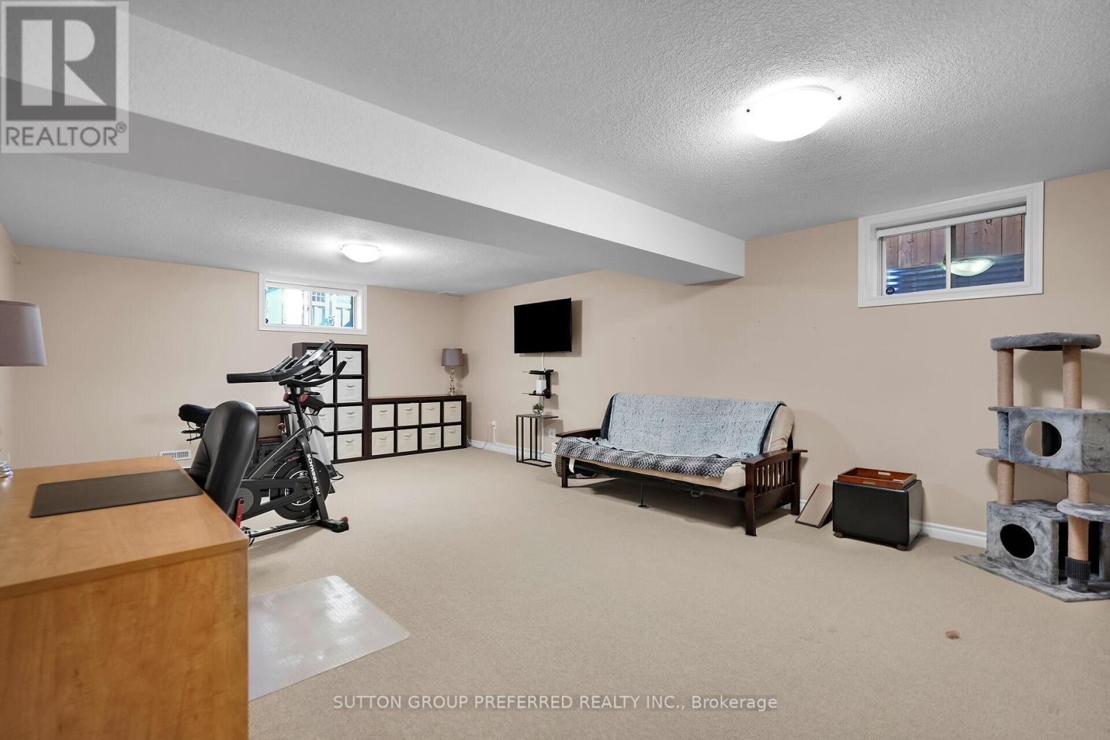 6517 Beattie Street, London South (South V), Ontario  N6P 1T9 - Photo 38 - X12485983