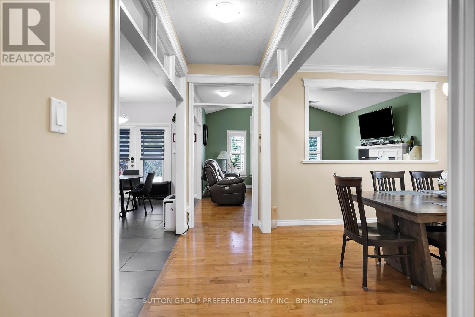 6517 Beattie Street, London South (South V), Ontario  N6P 1T9 - Photo 8 - X12485983