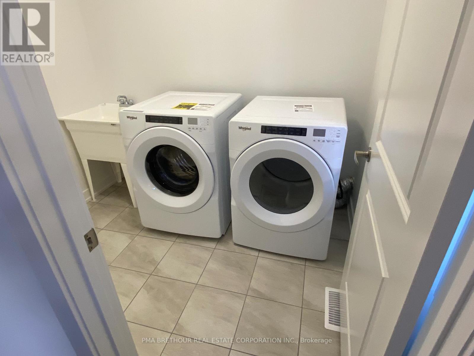 35 Brabin Circle, Whitby, Ontario  L1P 0B9 - Photo 13 - E12319751