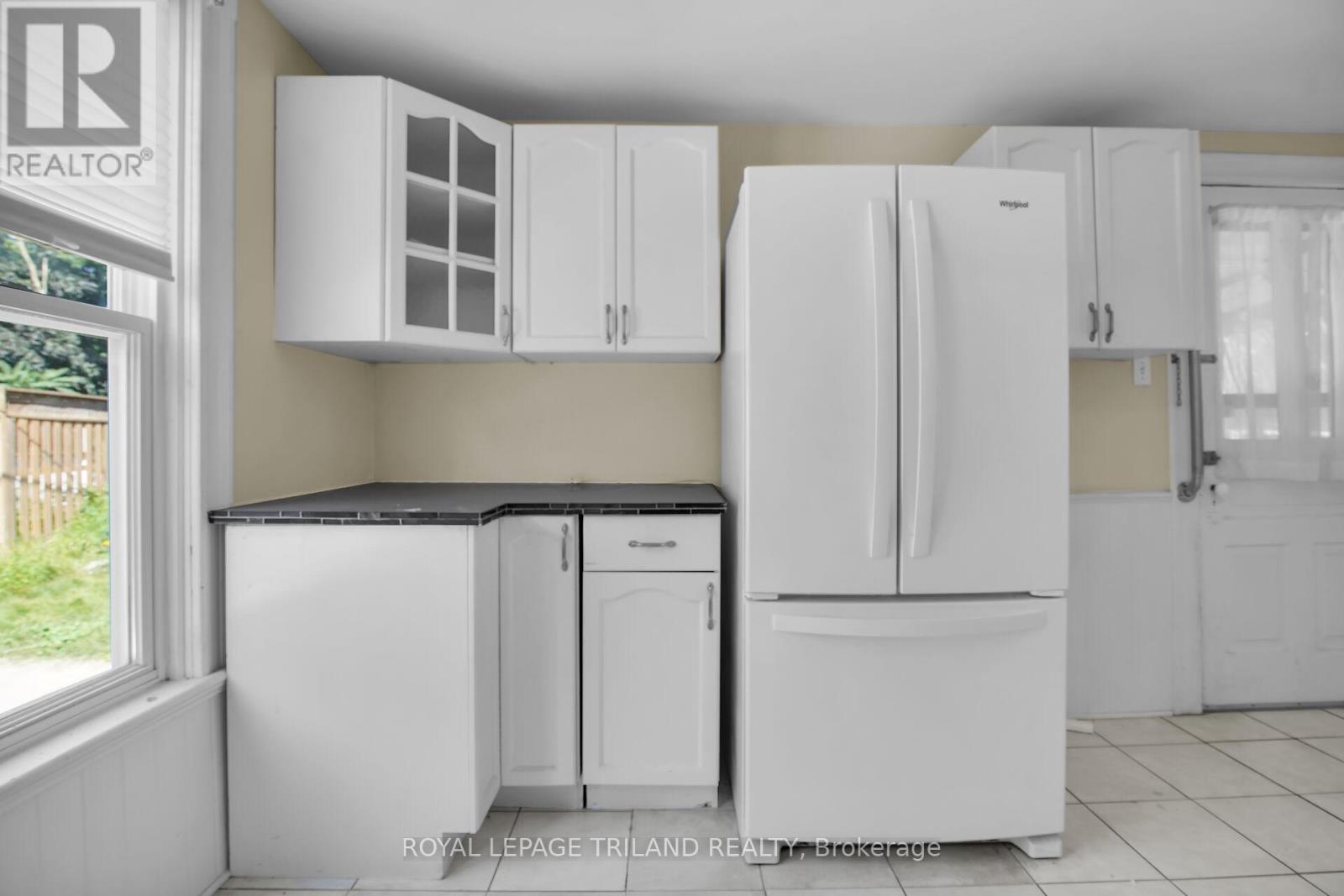 824 Stedwell Street, London East, Ontario  N5Z 1L8 - Photo 10 - X12485991