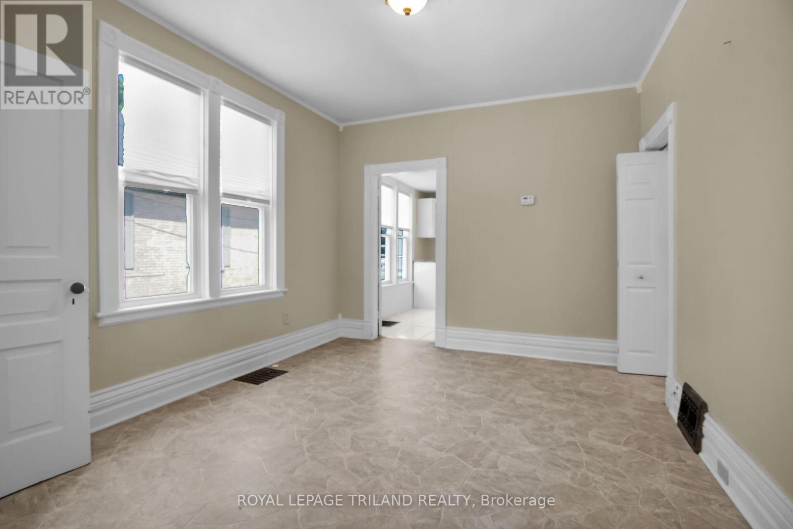 824 Stedwell Street, London East, Ontario  N5Z 1L8 - Photo 4 - X12485991