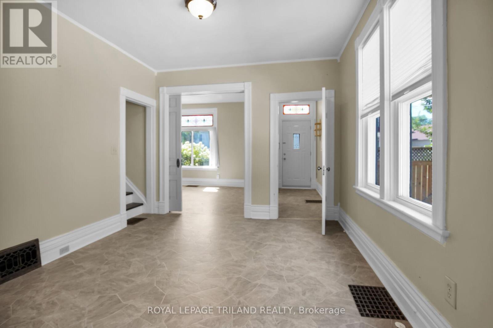 824 Stedwell Street, London East, Ontario  N5Z 1L8 - Photo 5 - X12485991