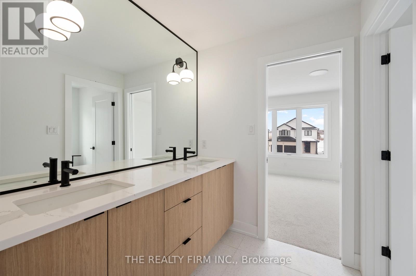 2603 Buroak Drive, London North (North S), Ontario  N6G 3W1 - Photo 14 - X12485995