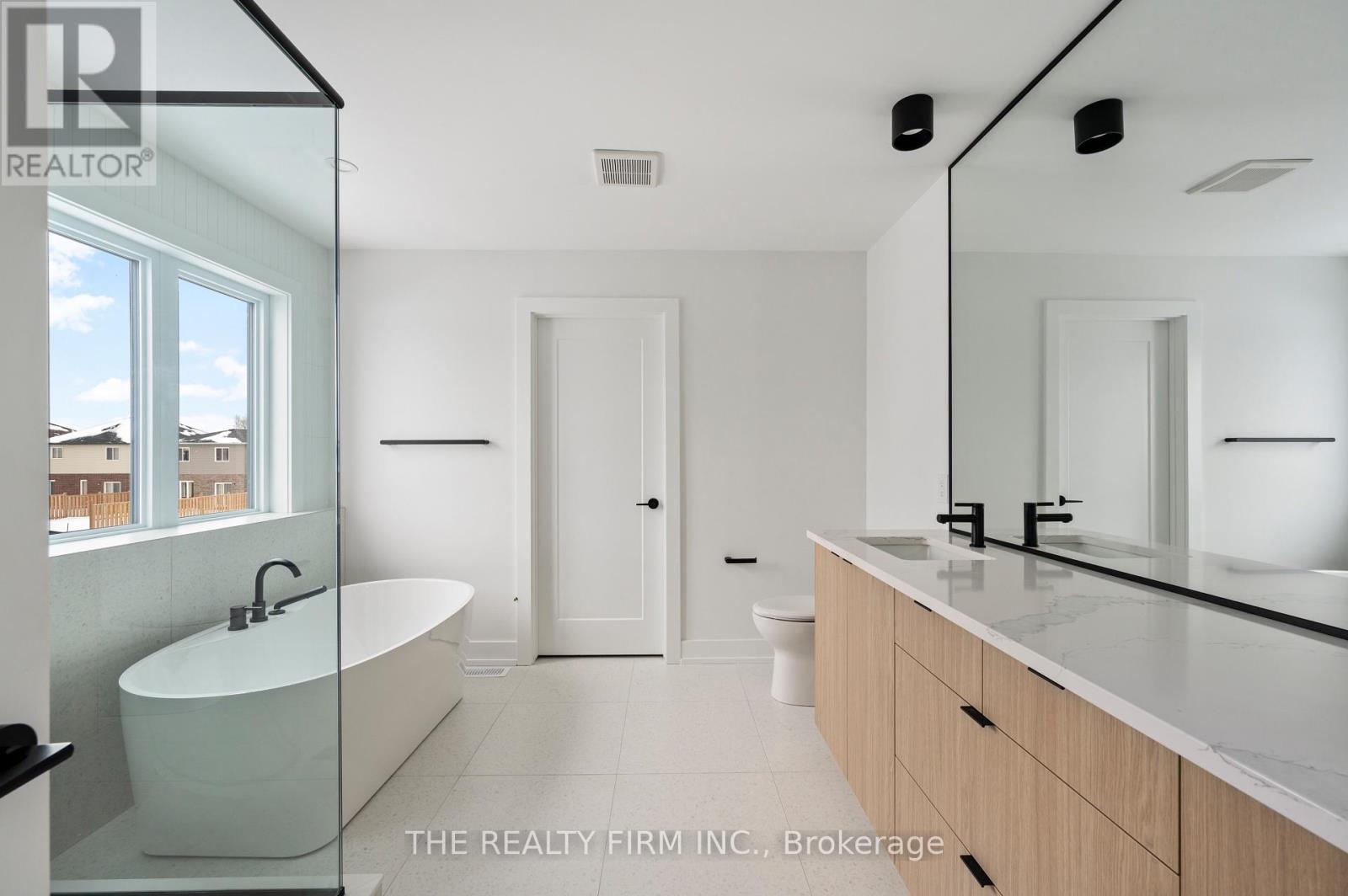 2603 Buroak Drive, London North (North S), Ontario  N6G 3W1 - Photo 8 - X12485995