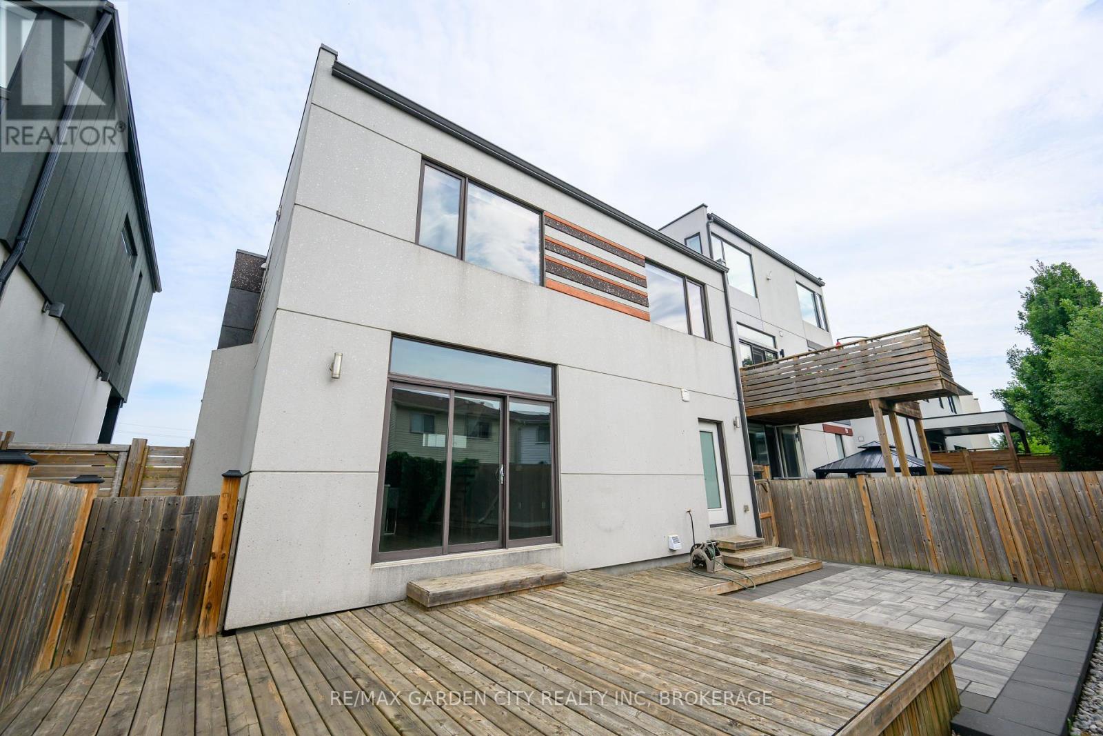 12 1/2 Beamer Court, Thorold, Ontario  L2V 0C9 - Photo 45 - X12363964