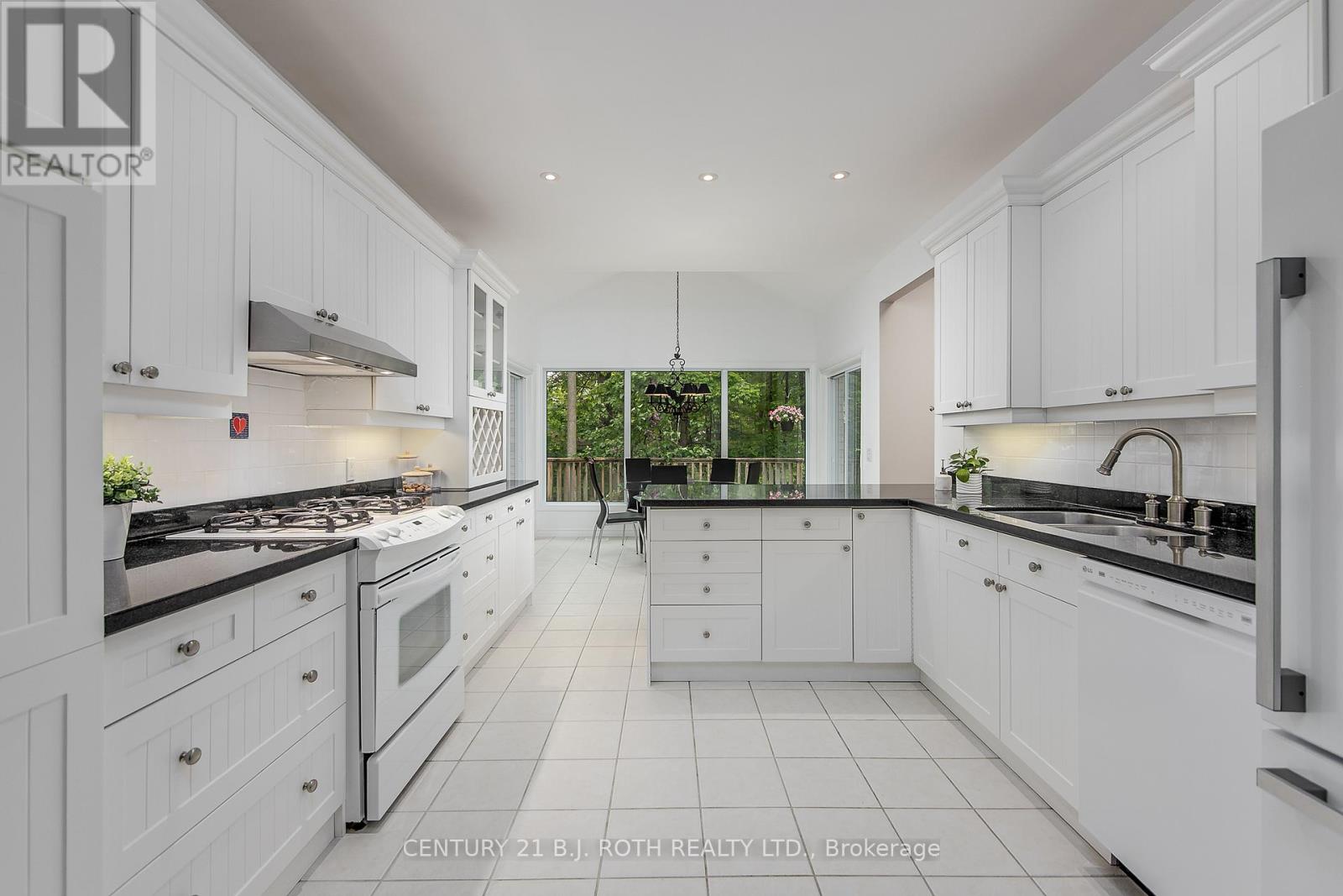 3925 Algoma Avenue, Innisfil, Ontario  L9S 2M4 - Photo 25 - N12406633