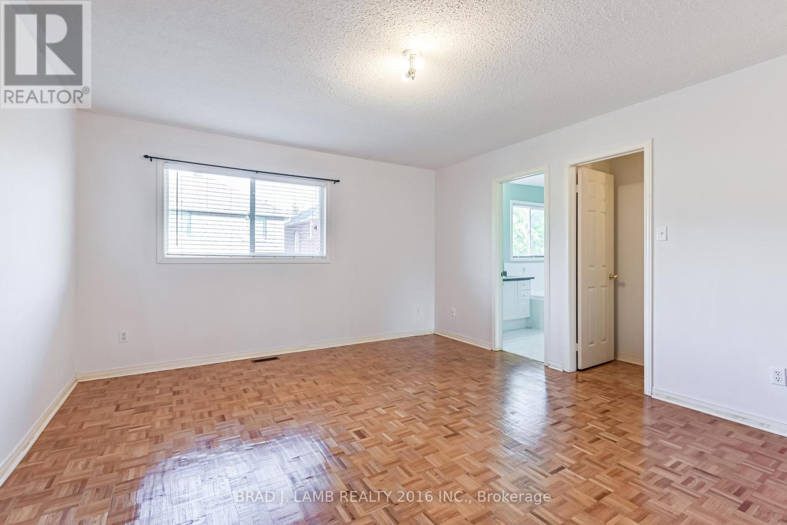 45 Waterton Crescent, Richmond Hill, Ontario  L4B 4L2 - Photo 20 - N12478416