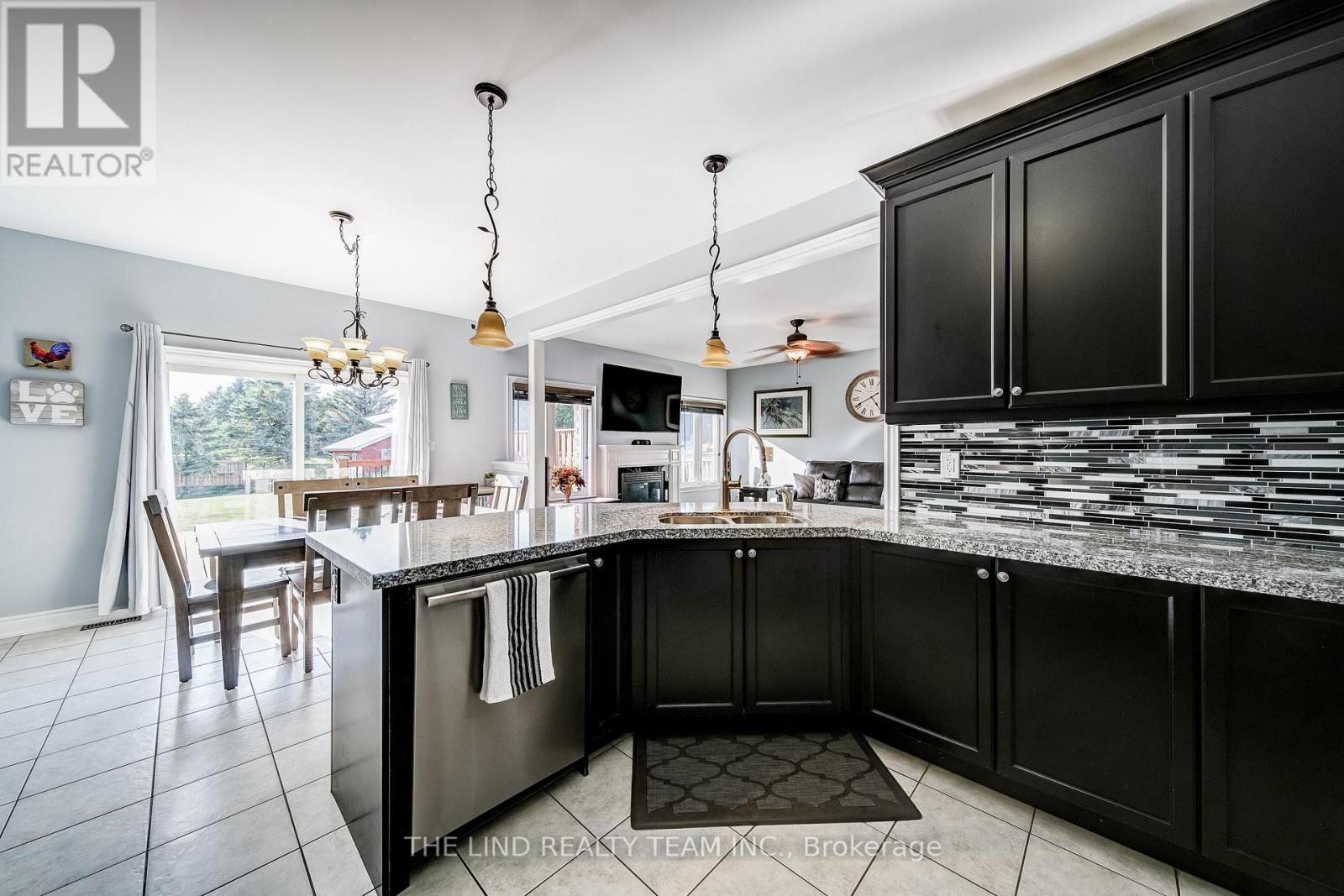 26 Keenan Drive, Adjala-Tosorontio (Loretto), Ontario  L0G 1L0 - Photo 16 - N12485855