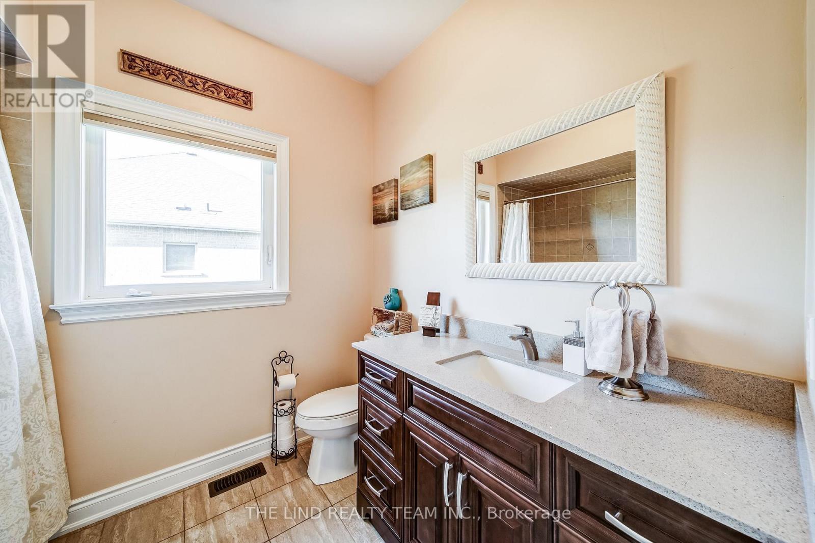 26 Keenan Drive, Adjala-Tosorontio (Loretto), Ontario  L0G 1L0 - Photo 22 - N12485855