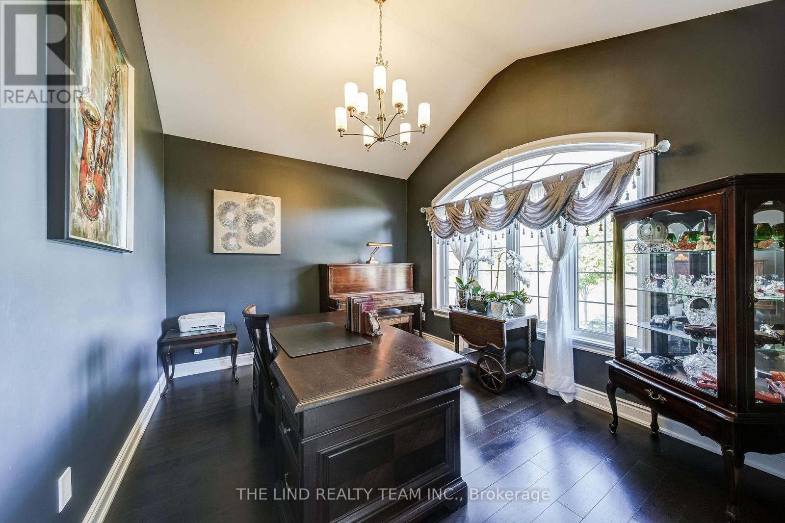 26 Keenan Drive, Adjala-Tosorontio (Loretto), Ontario  L0G 1L0 - Photo 6 - N12485855