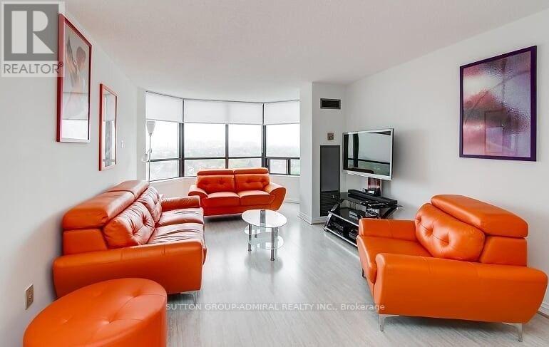 909 - 7420 Bathurst Street, Vaughan, Ontario  L4J 6X4 - Photo 2 - N12485864