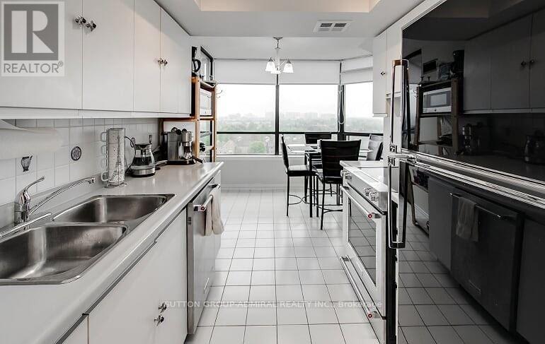 909 - 7420 Bathurst Street, Vaughan, Ontario  L4J 6X4 - Photo 6 - N12485864