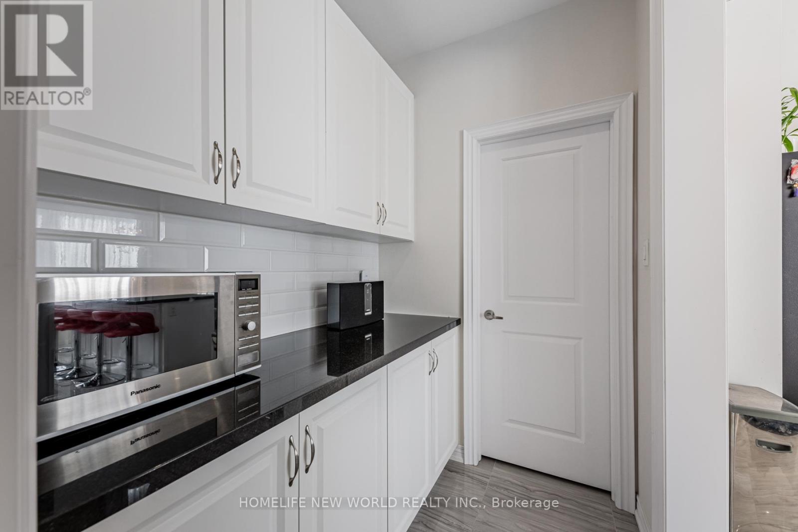 43 Starkweather Street, Aurora, Ontario  L4G 0Z2 - Photo 10 - N12485882