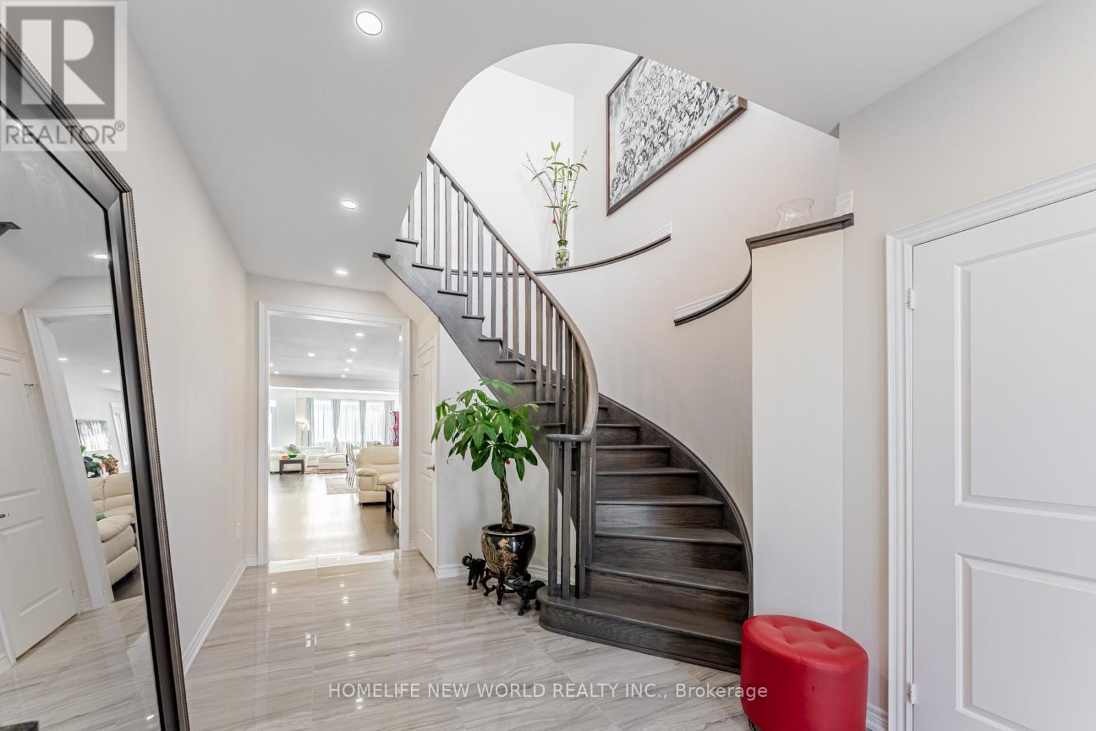 43 Starkweather Street, Aurora, Ontario  L4G 0Z2 - Photo 2 - N12485882